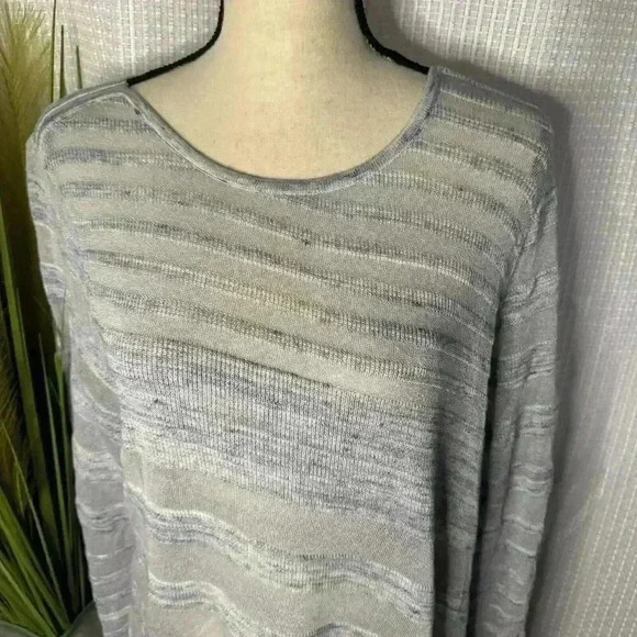 Chicos Women’s 3 US XL Asymmetrical Light Blue Semi Sheer Long Sleeve Tunic Top - Picture 2 of 11